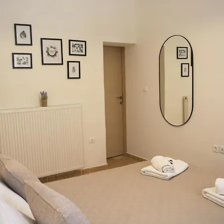 Apartment Helia 1 *